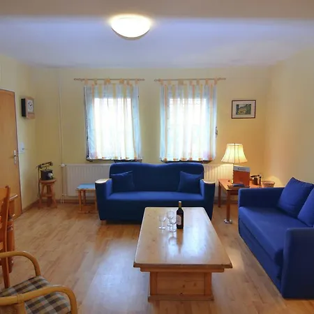 Spacious Holiday In Landau Near Lake