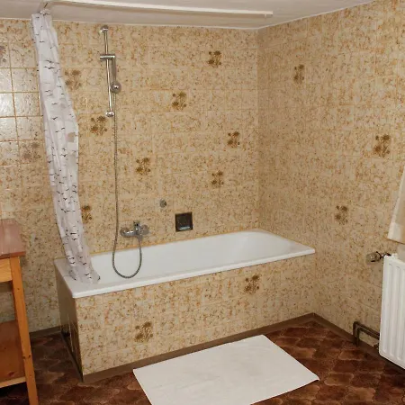 Spacious Holiday In Landau Near Lake Holiday home *